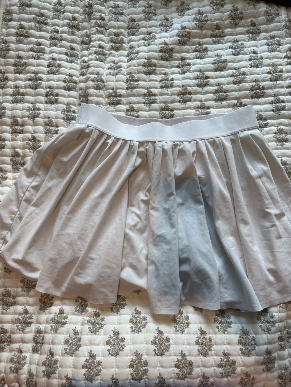 Women's aritzia White Pleated Mini Skirt
